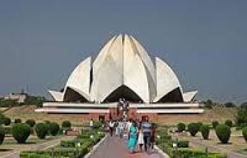 Beautiful 5 Days 4 Nights Delhi with Manali Vacation Package