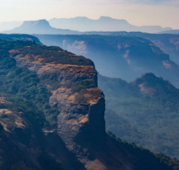 Ecstatic 4 Days Mumbai, Khandala and Mahabaleshwar Vacation Package