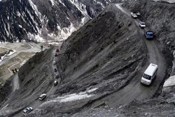 Heart-warming 12 Days Srinagar Airport Drop to Leh  Sham Region  Leh 124 Kms 5-6 Hrs Holiday Package