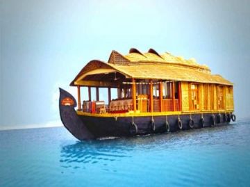 Heart-warming 4 Days Munnar and Alleppey Trip Package
