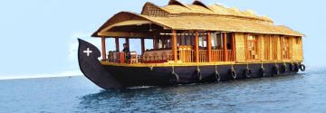 Heart-warming 4 Days Munnar and Alleppey Trip Package