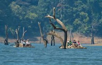 Family Getaway 5 Days 4 Nights Cochin, Munnar, Munnar - Thekkady and Thekkady -alleppey Tour Package