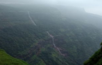 Experience Mumbai Tour Package from Lavasa