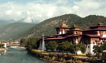 Beautiful 8 Days Paro to Thimphu Tour Package