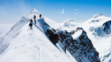 Family Getaway 5 Days Manali and Delhi Vacation Package