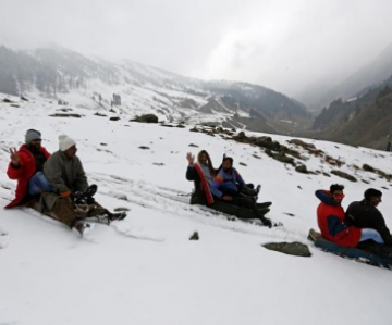 Experience 4 Days 3 Nights Shimla, Manali with Solang Valley Tour Package