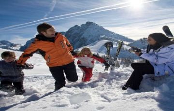 Family Getaway 6 Days 5 Nights Shimla, Manali, Solang Valley and Dalhousie Holiday Package