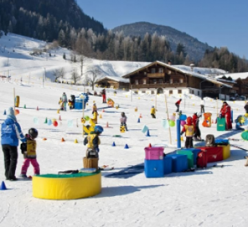 Beautiful 4 Days Shimla, Manali and Solang Valley Holiday Package