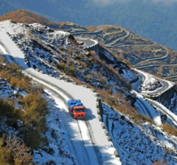 Heart-warming 4 Days Darjeeling to Lachung Holiday Package