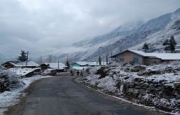 Family Getaway Darjeeling Tour Package for 2 Days from Gangtok