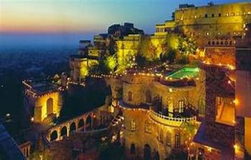 Memorable Neemrana Tour Package for 3 Days
