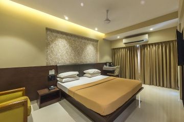 Heart-warming 5 Days Mumbai with Goa Trip Package