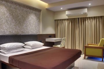 Experience 6 Days Mumbai and Goa Trip Package