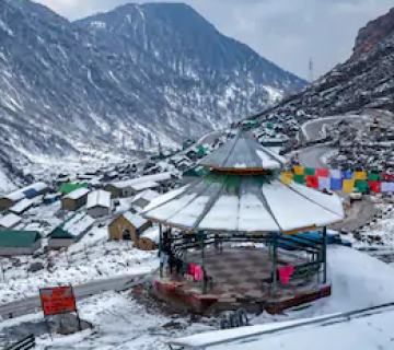 Pleasurable Lachung Tour Package for 5 Days 4 Nights
