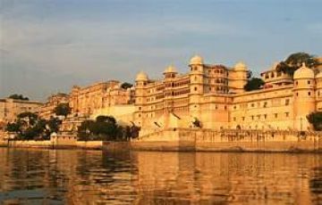 Ecstatic 3 Days 2 Nights Ghaziabad and Jaipur Tour Package