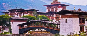 Beautiful 5 Days PHUENTSHOLING  AIRPORT to Paro Tour Tour Package