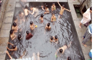 Family Getaway 4 Days Chandigarh with Manali Holiday Package