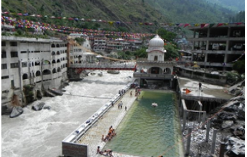 Family Getaway 4 Days Chandigarh with Manali Holiday Package