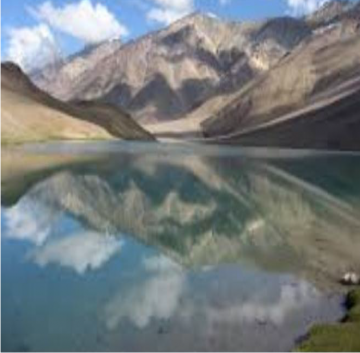 Family Getaway 7 Days New Delhi to Manali Trip Package