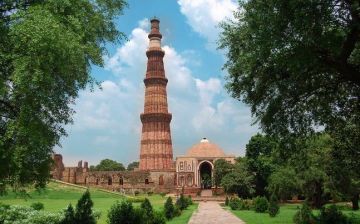 Family Getaway 2 Days Delhi and Delhi Trip Package