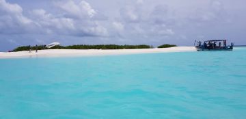 Amazing Maldives Tour Package for 5 Days