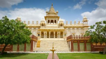 Amazing 8 Days Jaipur, Jodhpur with Jaisalmer Holiday Package