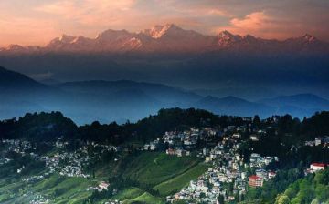 Ecstatic 4 Days Darjeeling and Bagdogra Tour Package
