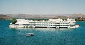 Heart-warming 4 Days 3 Nights Jaipur and Udaipur Tour Package