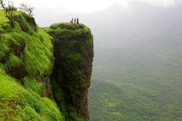 Amazing 3 Days Lonavala, Khandala with Mumbai Vacation Package