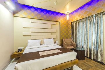 Magical Shirdi Tour Package for 3 Days 2 Nights