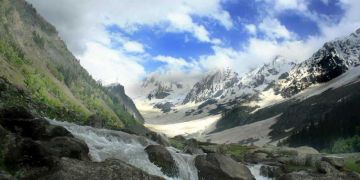 Beautiful 4 Days 3 Nights Srinagar, Pahalgam-gulmarg with Gulmarg Vacation Package