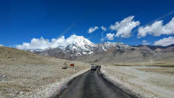 Best 5 Days 4 Nights Bagdogra, Lachen, Lachung with Gangtok Tour Package