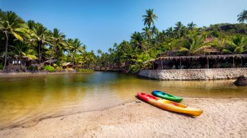Ecstatic 4 Days Bagdogra to South Goa Vacation Package
