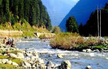 Amazing 5 Days Leh and Pangong Tour Package