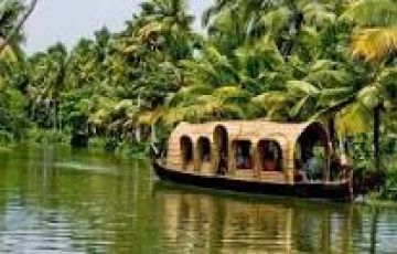 Pleasurable 4 Days 3 Nights Cochin, Munnar, Munnar with Alleppey Vacation Package