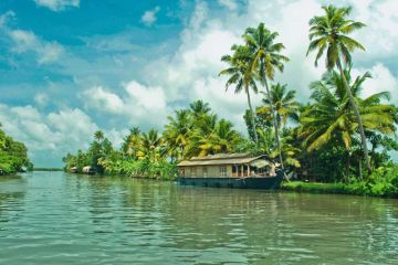 Amazing 7 Days 6 Nights Cochin, Munnar, Thekkady and Alleppey Vacation Package