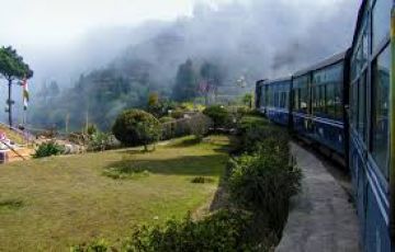 Experience 3 Days 2 Nights Darjeeling Vacation Package