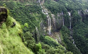 Memorable 4 Days 3 Nights Shillong with Guwahati Tour Package