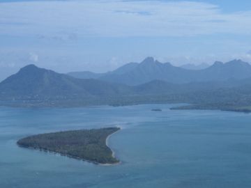 Pleasurable 7 Days Port Louis Vacation Package