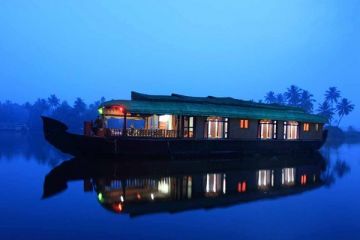Amazing 3 Days Cochin and Alleppey Holiday Package