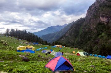 Family Getaway 4 Days 3 Nights Kasol, Kheerganga and New Delhi Tour Package