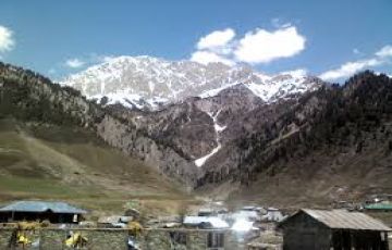 Family Getaway Sonmarg Day Trip Tour Package for 4 Days 3 Nights