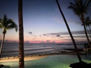 Heart-warming 5 Days Yangon and Ngapali Beach Holiday Package