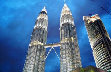 Amazing 4 Days 3 Nights Singapore, Malaysia with Malaysia Trip Package