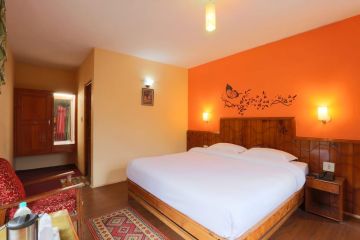 Heart-warming 4 Days Manali and New Delhi Holiday Package