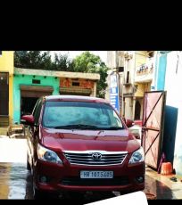 Heart-warming 4 Days Manali and New Delhi Holiday Package