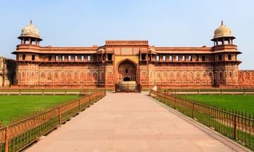 Experience 4 Days Delhi Trip Package