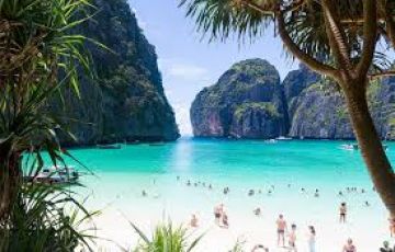 4 Days 3 Nights Phi Phi Island With Lunch Trip Package by Jolly Holidays