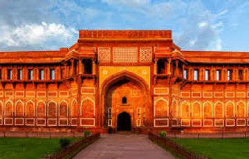 Pleasurable Agra Tour Package from Delhi