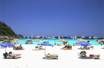 4 Days 3 Nights North Goa Tour Package by DiscoverIndia Journey